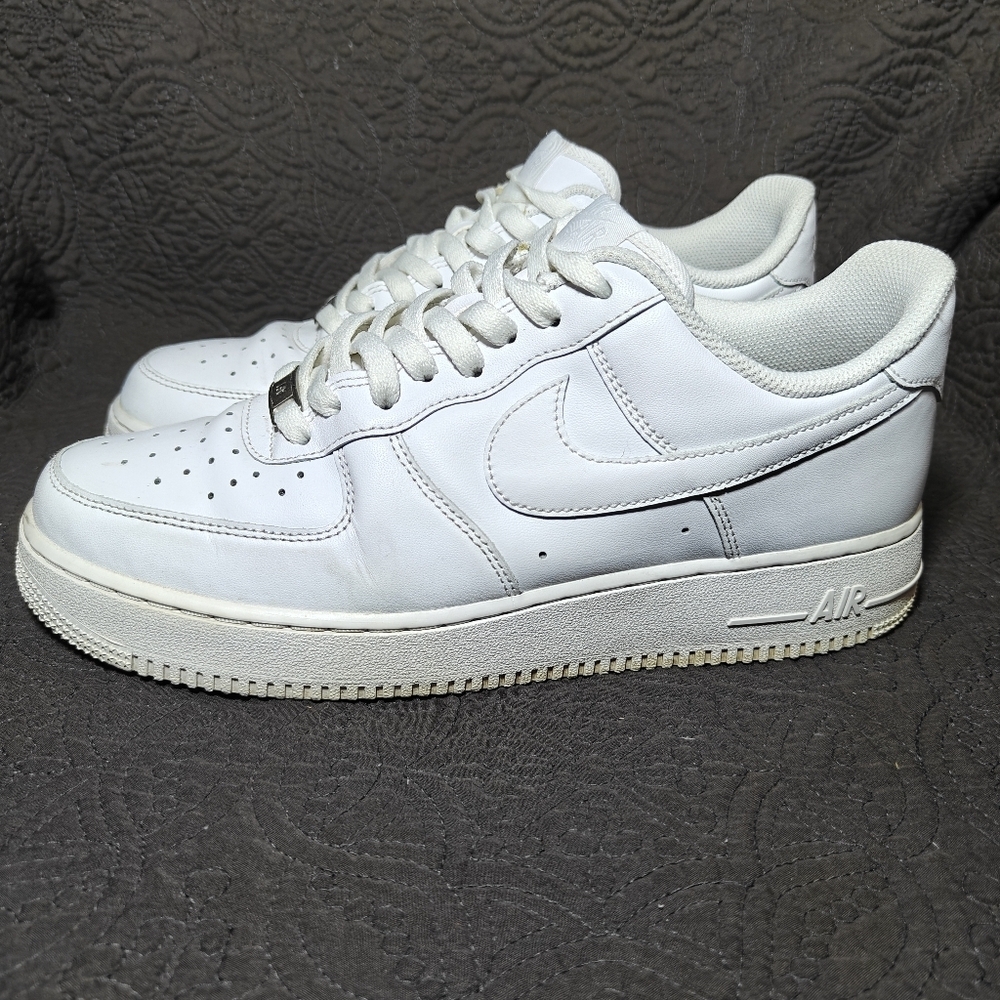Nike Air Force 1 Low Top '07 Triple White Light Sneakers Men's Size 10